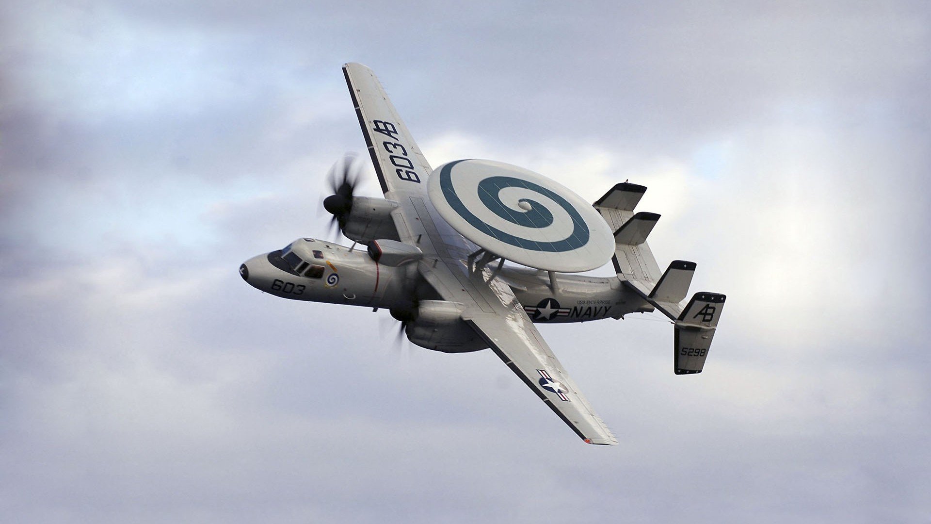 九游娱乐官网 (jiuyou)-《电竞赛事中的数字互动：弹幕、投票让观众当“导演”》，电竞赛事数据平台