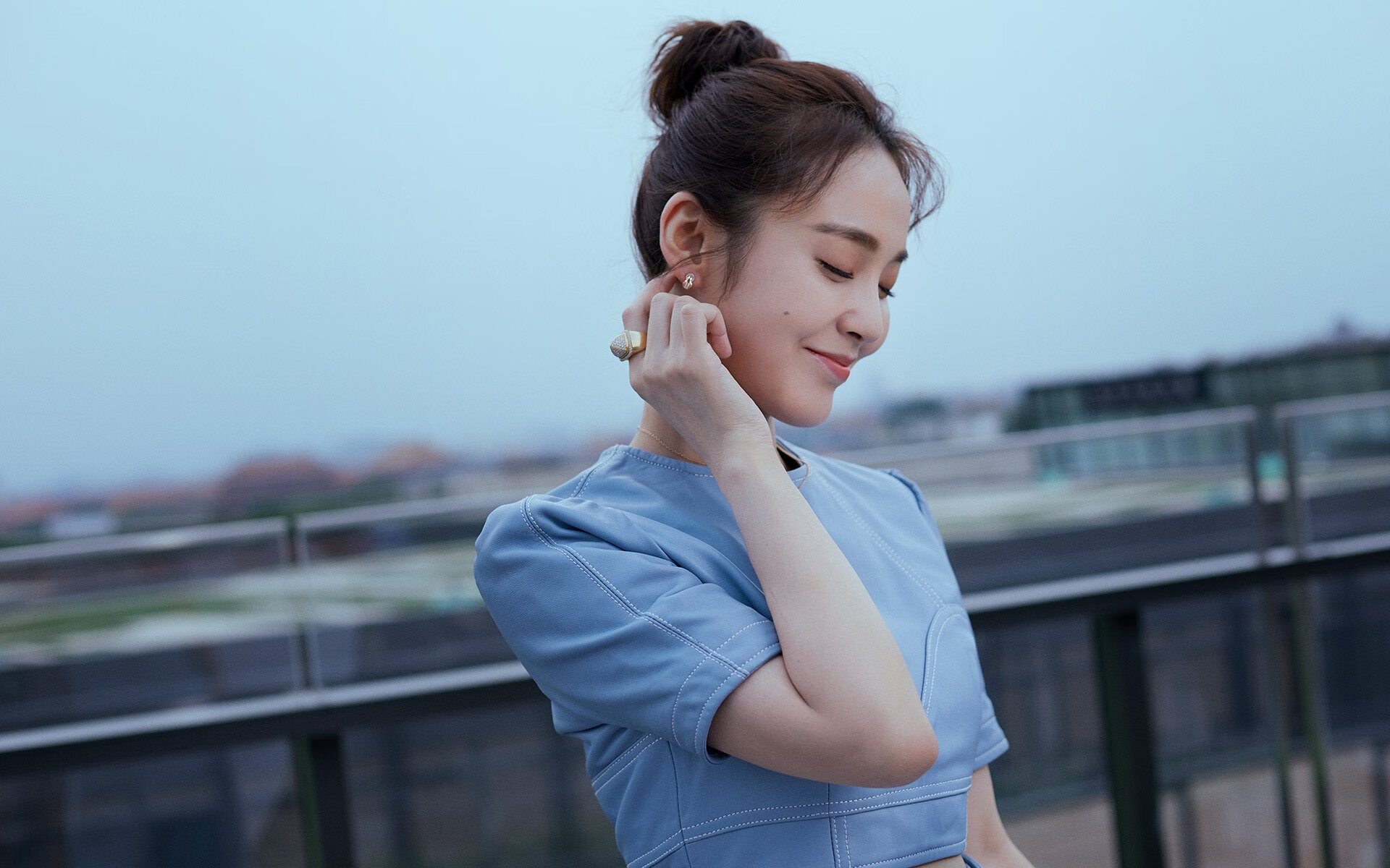 球队战术揭秘:教练如何调兵遣将?,教练布置战术