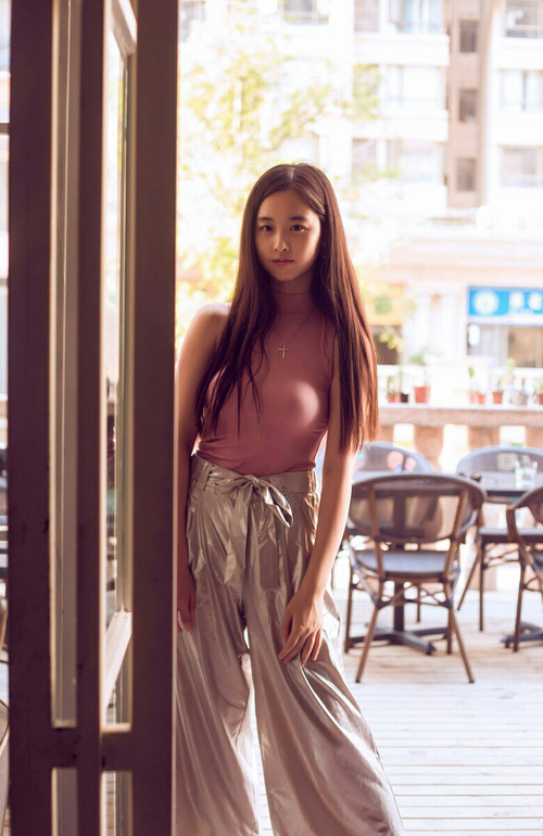 利兹联主场大败,遭遇两连败,球队士气下滑,利兹联强吗